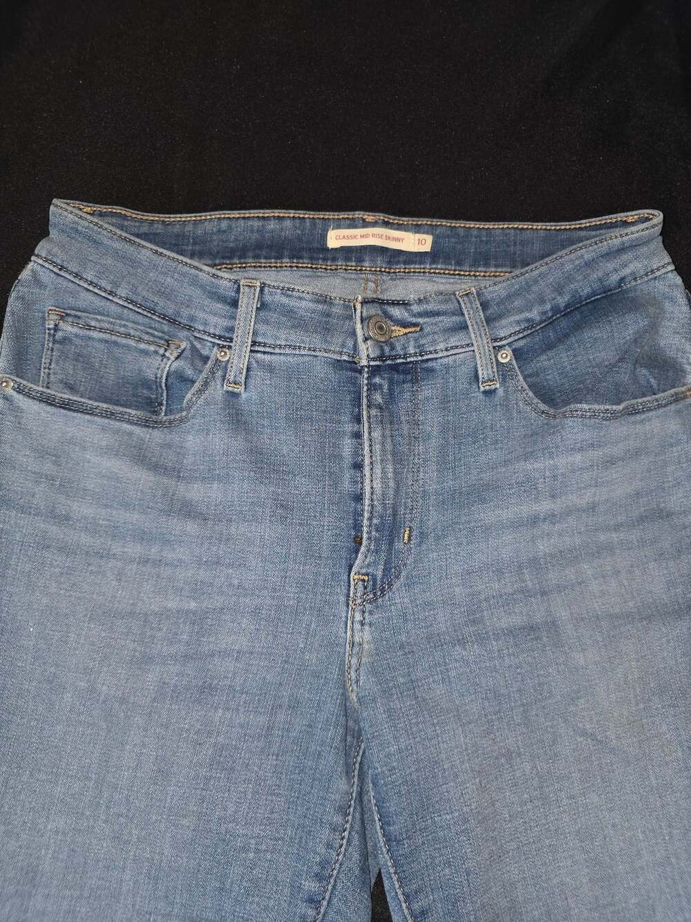 Levi's Classic Mid Rise Skinny Jeans Size 10 Light Wash Denim